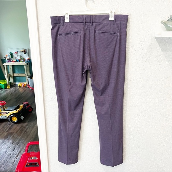 Greyson Pants Men's 35x32 Purple Geometric Slacks Night Out Office Workwear Golf - Picture 2 of 9